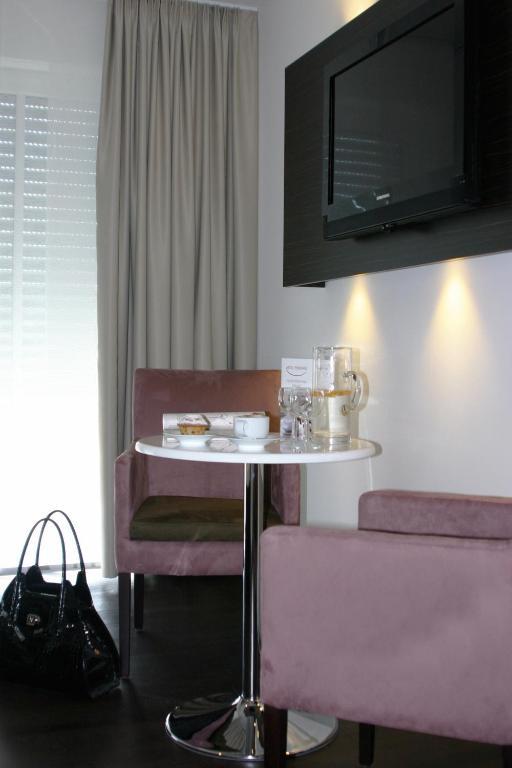 Hotel Zur Promenade Donauworth Bagian luar foto