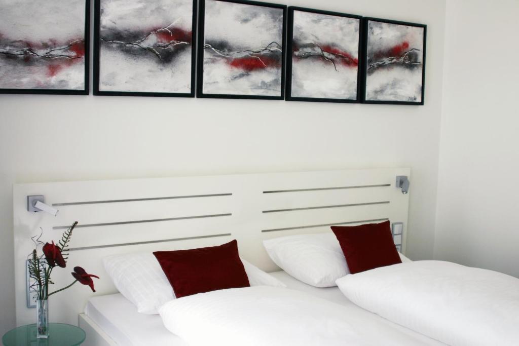 Hotel Zur Promenade Donauworth Bagian luar foto