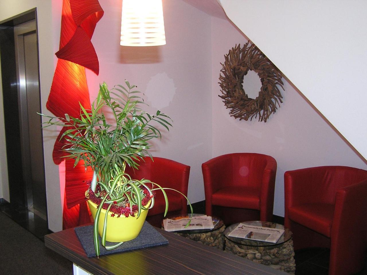 Hotel Zur Promenade Donauworth Bagian luar foto