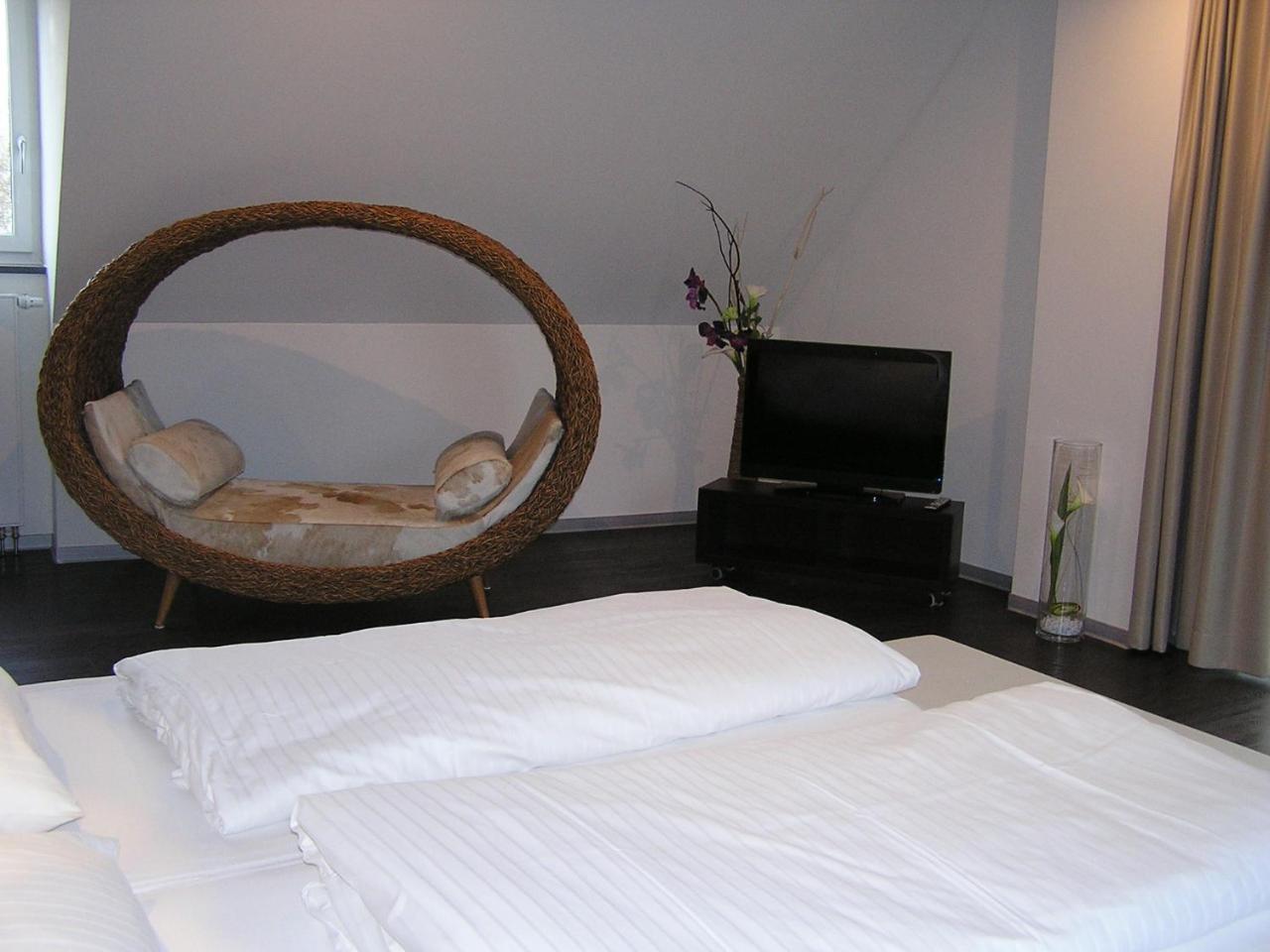 Hotel Zur Promenade Donauworth Bagian luar foto